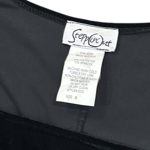 Vintage 90s Steppin’ Out Faux Fur Cuffs Velvet Dress - Picture 3 of 6